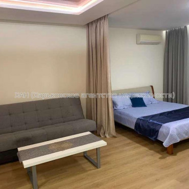 Продам квартиру, Сухумская ул. , 1  ком., 54 м², капитальный ремонт 