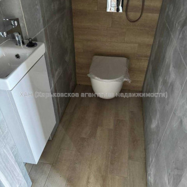 Продам квартиру, Домостроительная ул. , 3  ком., 57 м², частичный ремонт 