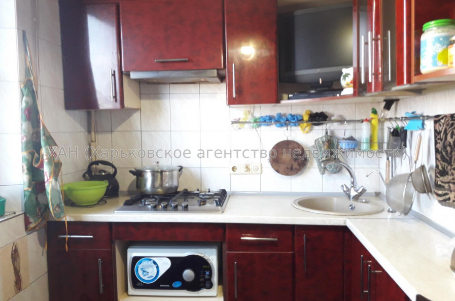 Здам квартиру, Валентиновская ул. , 2 кім., 50 м², косметический ремонт 