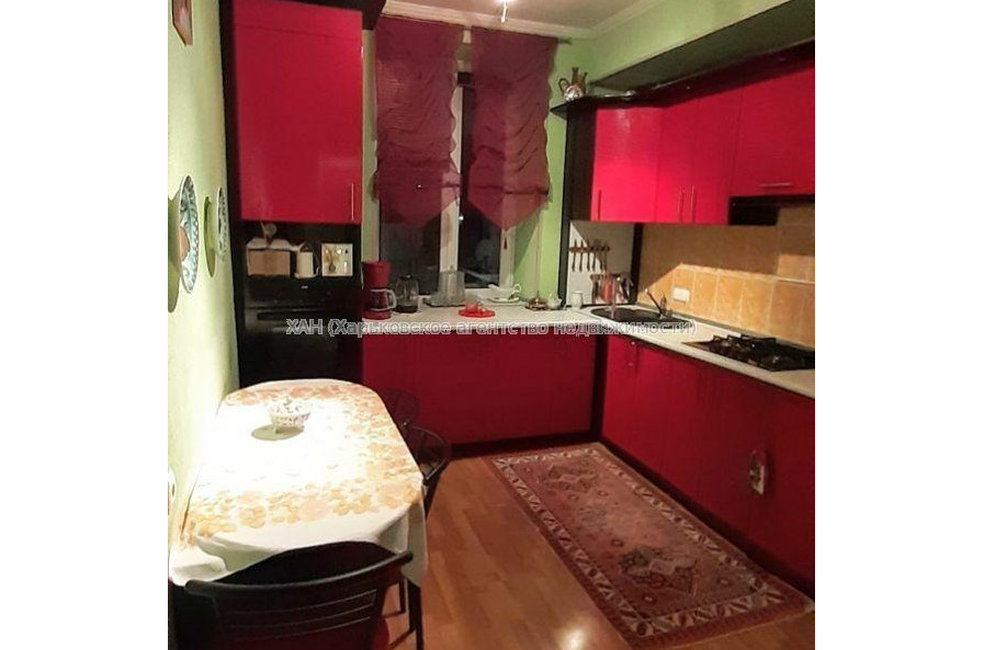 Продам квартиру, Цементная ул. , 3 кім., 80 м², евроремонт 