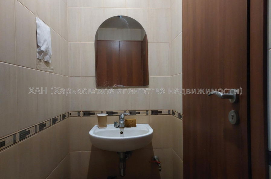 Продам квартиру, Лебединская ул. , д. 3 , 3  ком., 100 м², капитальный ремонт 