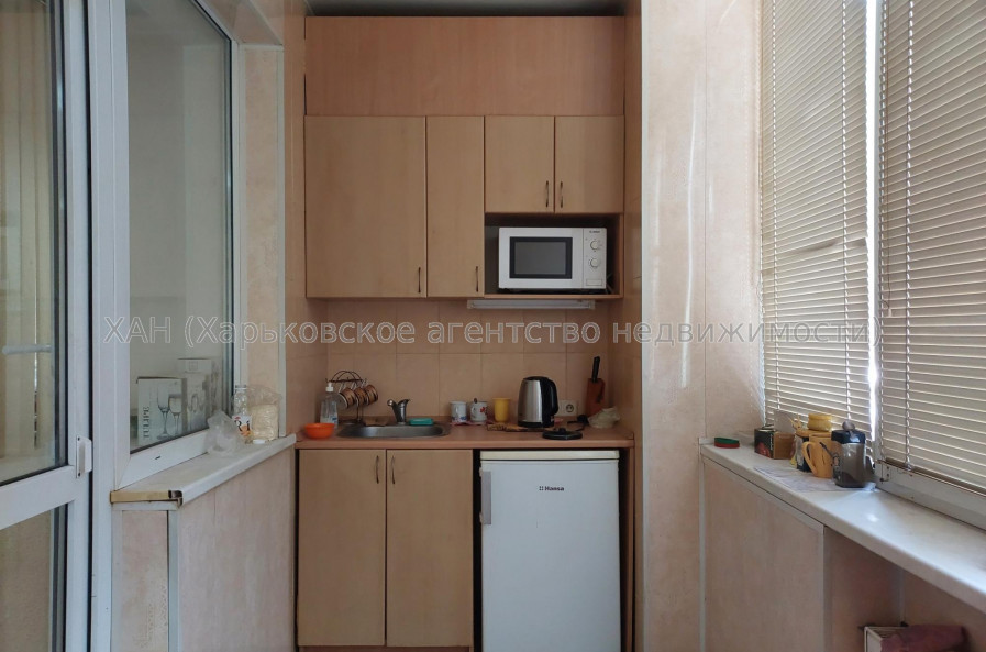 Продам квартиру, Лебединская ул. , д. 3 , 3  ком., 100 м², капитальный ремонт 