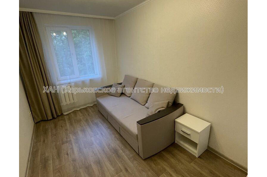 Продам квартиру, Каденюка ул. , 2 кім., 44 м², капитальный ремонт 