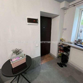 Продам квартиру, Ферганская ул. , 2  ком., 40 м², капитальный ремонт