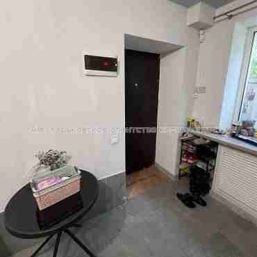 Продам квартиру, Ферганская ул. , 2  ком., 40 м², капитальный ремонт 