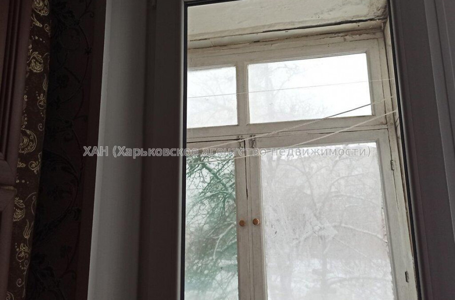 Продам квартиру, Валентиновская ул. , 1 кім., 27 м², косметический ремонт 