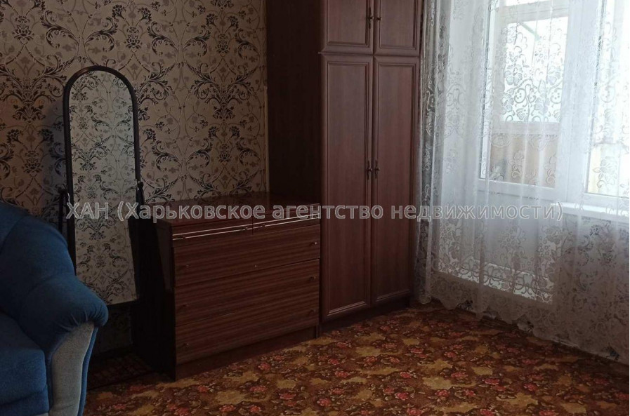 Продам квартиру, Валентиновская ул. , 1 кім., 27 м², косметический ремонт 