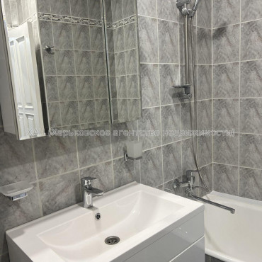 Продам квартиру, Дарвина ул. , 2 кім., 50.70 м², евроремонт 