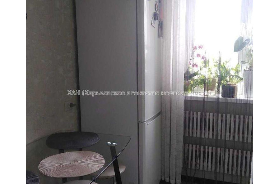 Продам квартиру, Садовый проезд , 4  ком., 82 м², советский ремонт 