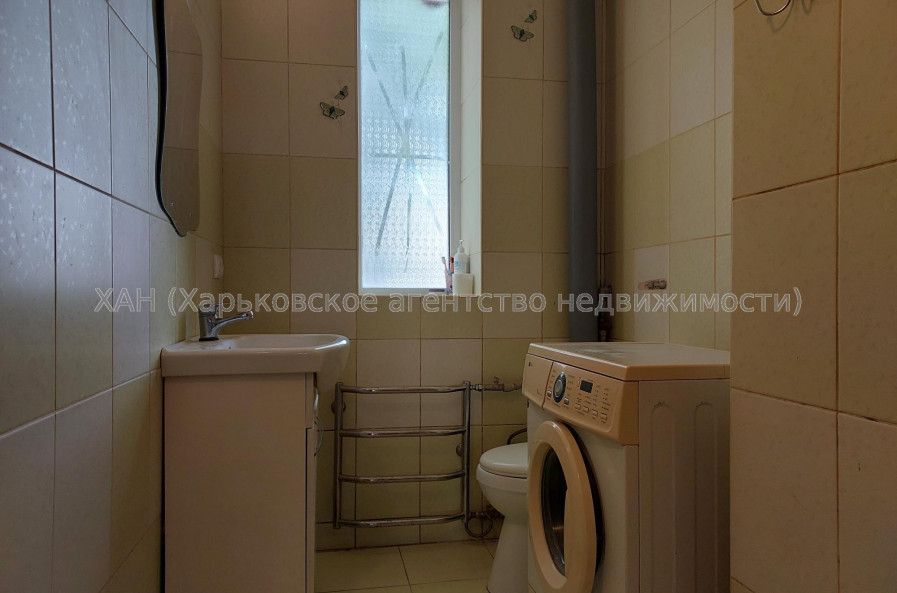 Продам квартиру, Сидоренковская ул. , 3  ком., 50.60 м², косметический ремонт 