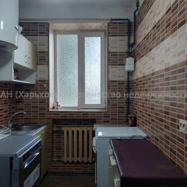 Продам квартиру, Сидоренковская ул. , 3 кім., 50.60 м², косметический ремонт