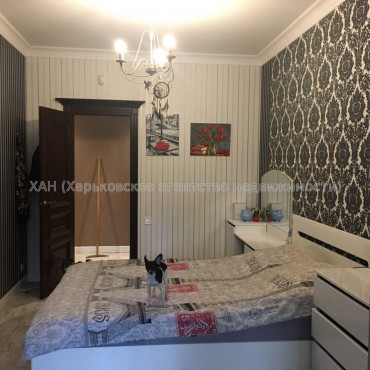 Продам квартиру, Дизельная ул. , 2 кім., 67 м², евроремонт 