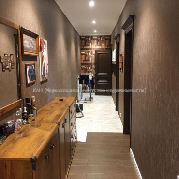 Продам квартиру, Дизельная ул. , 2 кім., 67 м², евроремонт 