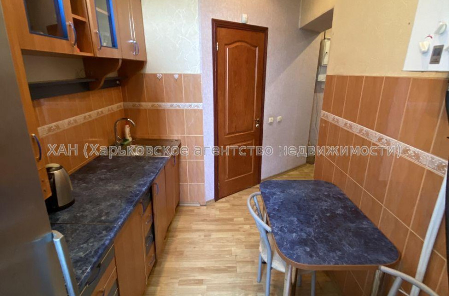 Продам квартиру, Полтавский Шлях ул. , 2  ком., 36 м², косметический ремонт 