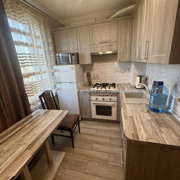 Продам квартиру, Барабашова академика ул. , 1  ком., 36 м², евроремонт 