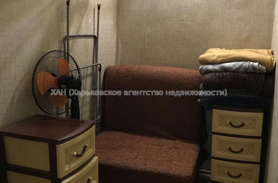 Продам квартиру, Героев Харькова просп. , 1 кім., 27 м², капитальный ремонт 
