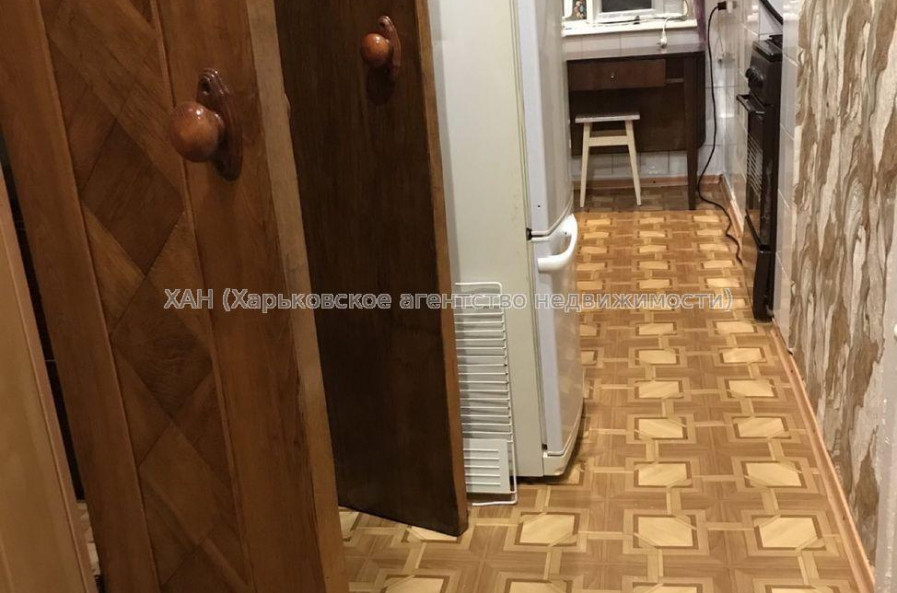 Продам квартиру, Героев Харькова просп. , 1 кім., 27 м², капитальный ремонт 