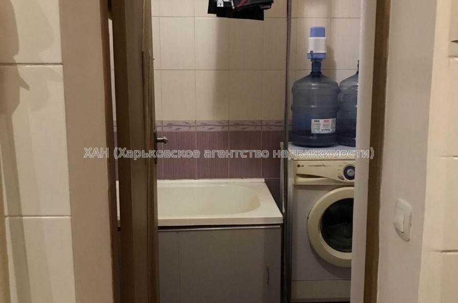 Продам квартиру, Героев Харькова просп. , 1 кім., 27 м², капитальный ремонт 