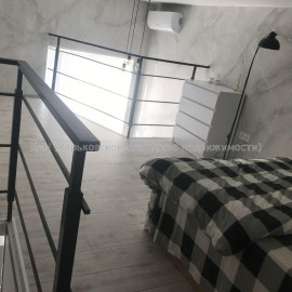 Продам квартиру, Шевченковский пер. , 1 кім., 33 м², авторский дизайн