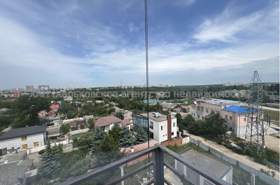 Продам квартиру, Авиационная ул. , 3  ком., 94 м², без внутренних работ 