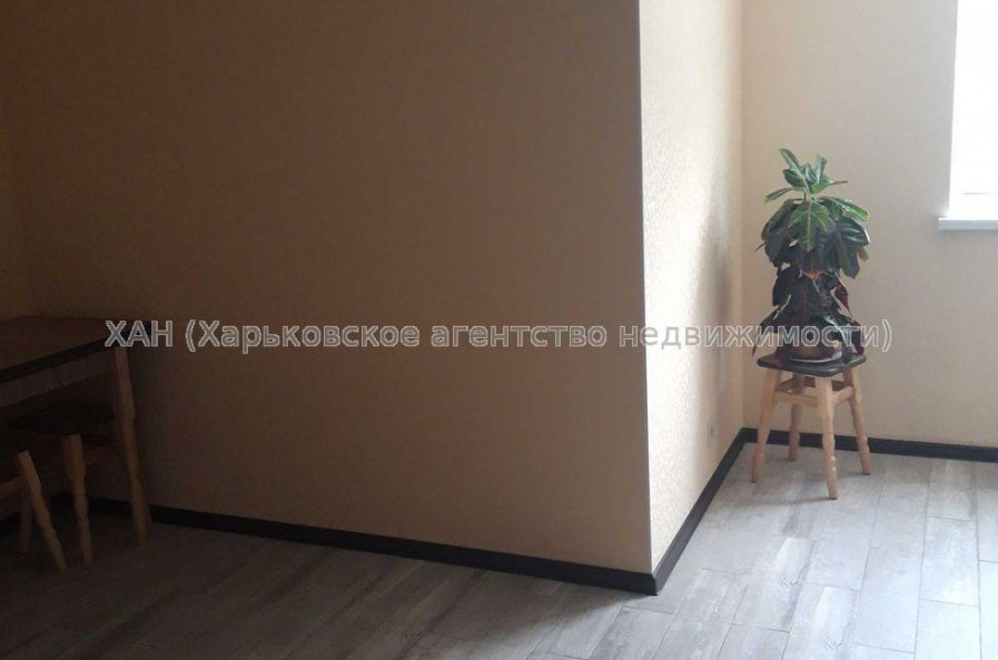 Продам квартиру, Одесская ул. , 1 кім., 27.30 м², евроремонт 