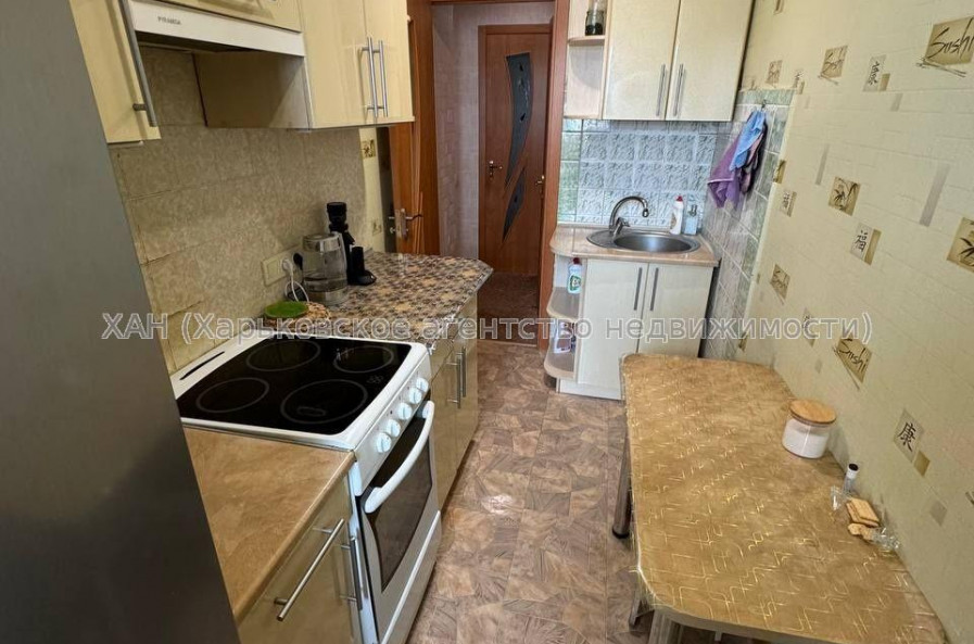 Продам квартиру, Пластичный пер. , 2  ком., 48.40 м², косметический ремонт 