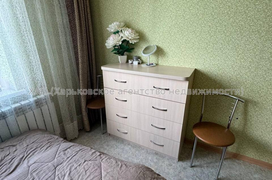 Продам квартиру, Пластичный пер. , 2 кім., 48.40 м², косметический ремонт 