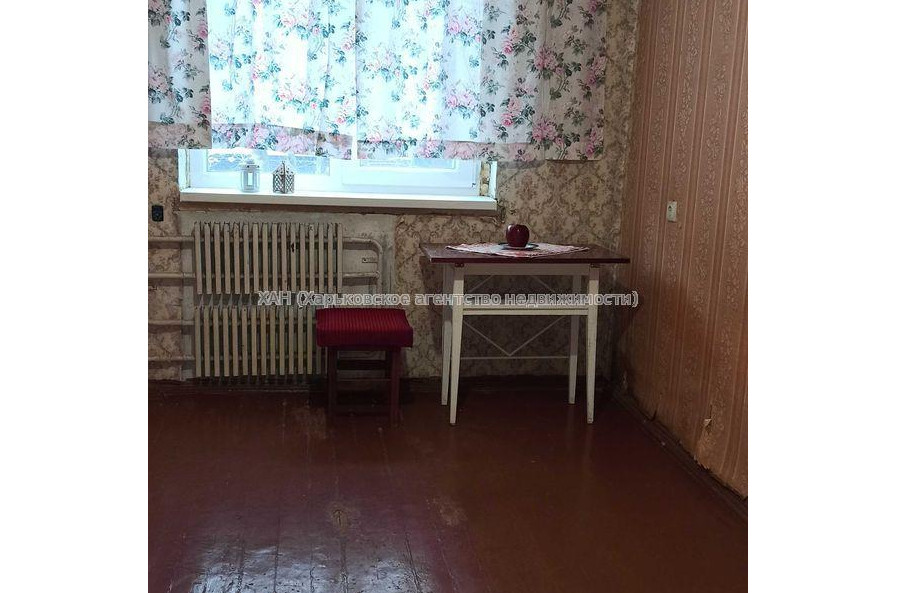 Продам квартиру, Бучмы ул. , 2  ком., 44 м², косметический ремонт 