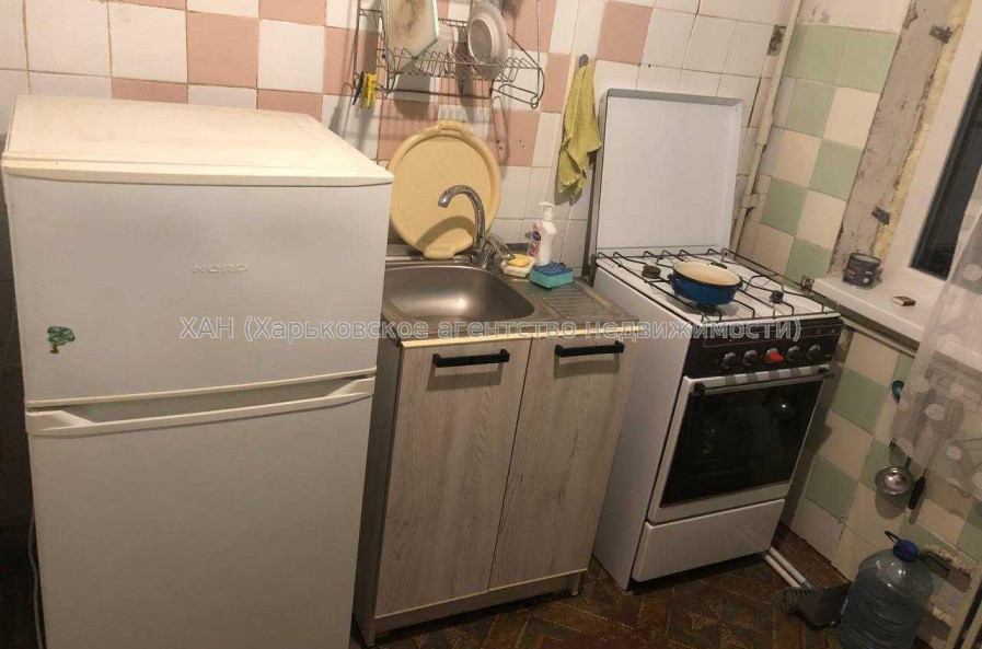 Продам квартиру, Бучмы ул. , 2  ком., 44 м², косметический ремонт 