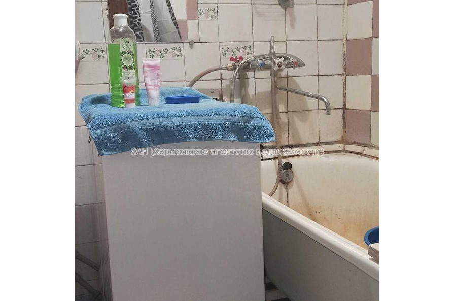 Продам квартиру, Бучмы ул. , 2  ком., 44 м², косметический ремонт 