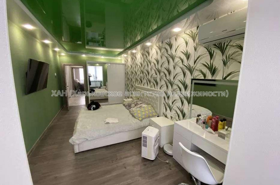 Продам квартиру, Мирная ул. , 2  ком., 80 м², евроремонт 