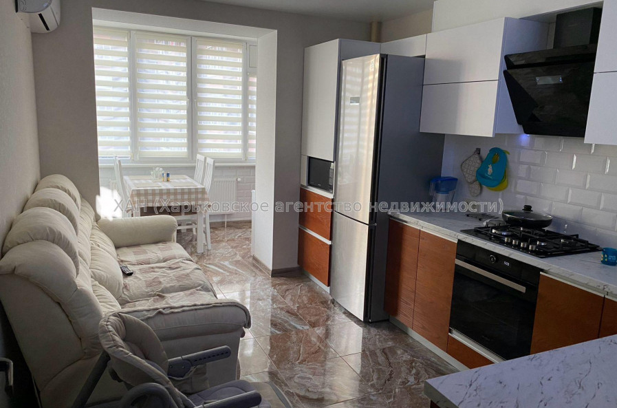 Продам квартиру, Мирная ул. , 2  ком., 80 м², евроремонт 