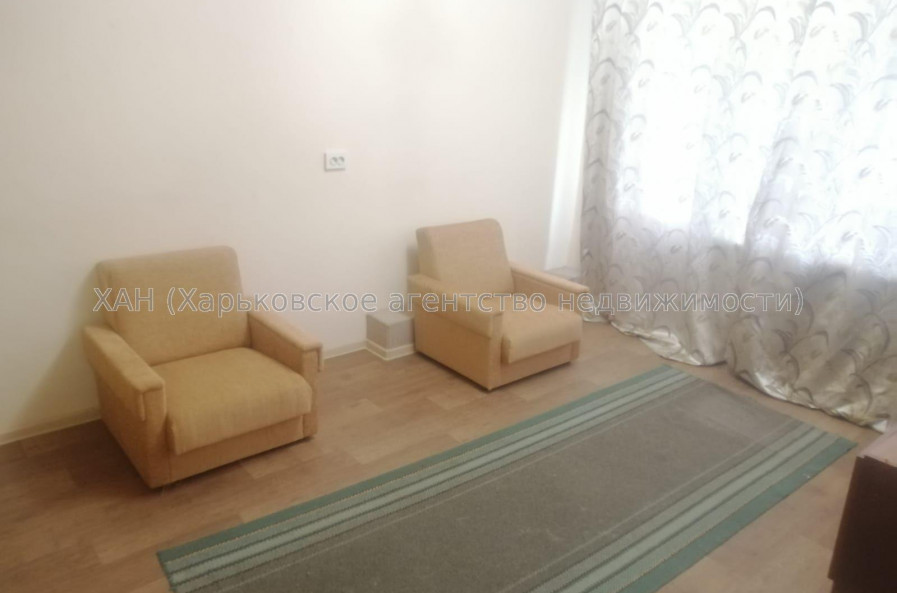 Продам квартиру, 23 Августа ул. , 1 кім., 30 м², косметический ремонт 