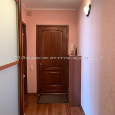 Продам квартиру, Солнечная ул. , 3 кім., 62 м², капитальный ремонт 