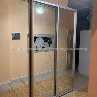 Продам квартиру, Науки просп. , 1  ком., 44 м², косметический ремонт 