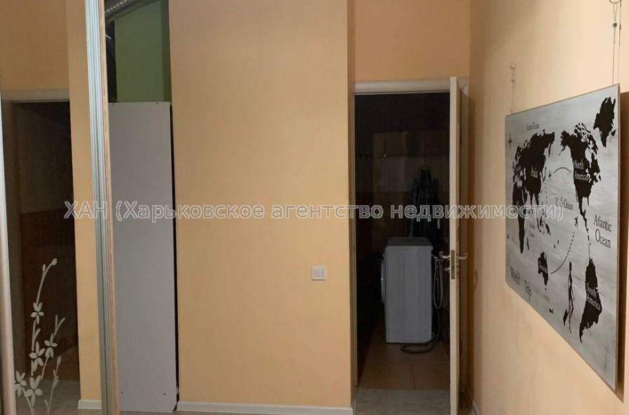 Продам квартиру, Науки просп. , 1 кім., 44 м², косметический ремонт 