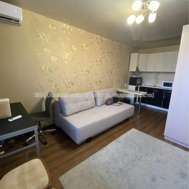 Продам квартиру, Георгия Тарасенко ул. , 1 кім., 18 м², капитальный ремонт 