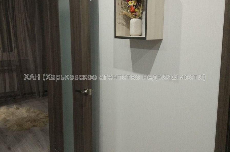 Продам квартиру, Ньютона ул. , 2 кім., 60 м², авторский дизайн 