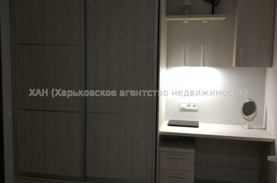 Продам квартиру, Ньютона ул. , 2 кім., 60 м², авторский дизайн 