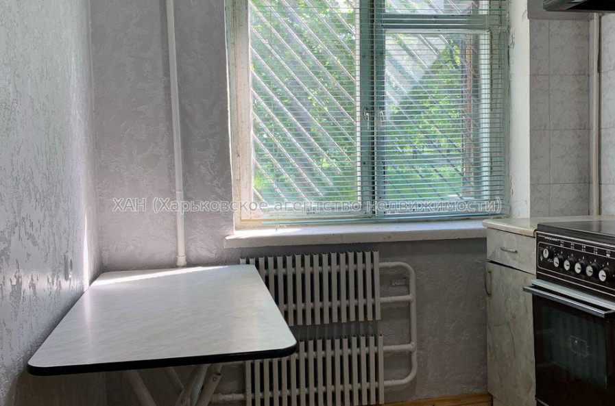 Продам квартиру, Бучмы ул. , 1 кім., 30 м², советский ремонт 