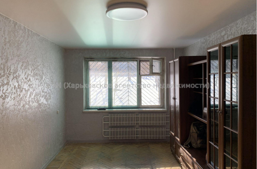 Продам квартиру, Бучмы ул. , 1  ком., 30 м², советский ремонт 