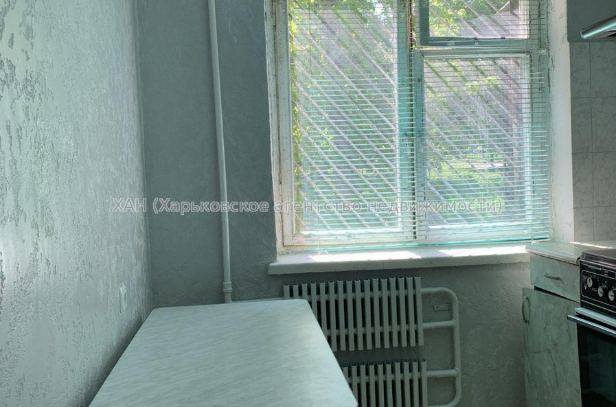 Продам квартиру, Бучмы ул. , 1  ком., 30 м², советский ремонт 