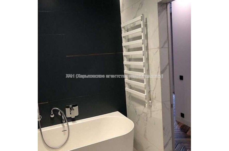 Продам квартиру, Клеменова Дача ул. , 3 кім., 104 м², евроремонт 