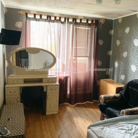 Продам квартиру, Гвардейцев Широнинцев ул. , 1 кім., 26.50 м², капитальный ремонт