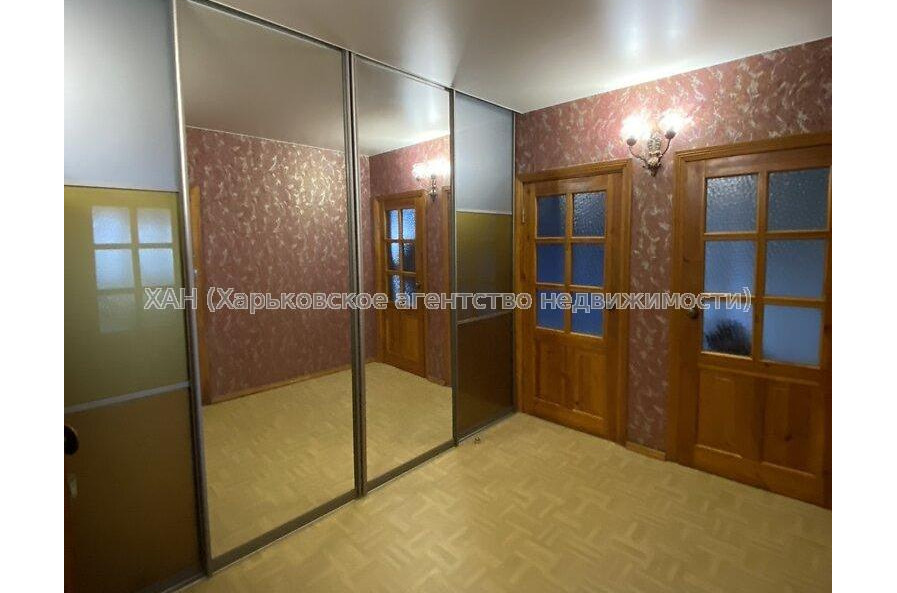 Продам квартиру, Титаренковский пер. , 3  ком., 68 м², капитальный ремонт 