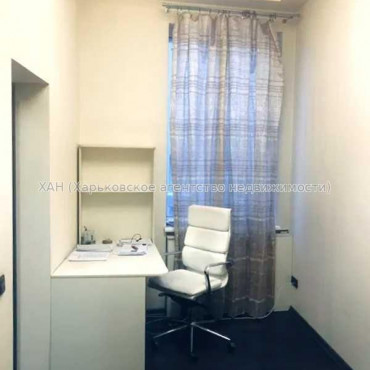 Продам квартиру, Полтавский Шлях ул. , 3  ком., 62 м², косметический ремонт 