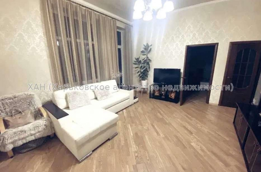 Продам квартиру, Полтавский Шлях ул. , 3  ком., 62 м², косметический ремонт 