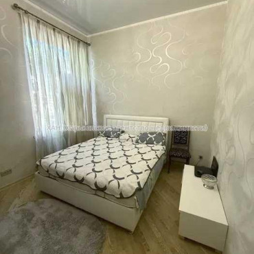 Продам квартиру, Полтавский Шлях ул. , 3  ком., 62 м², косметический ремонт 