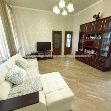 Продам квартиру, Полтавский Шлях ул. , 3  ком., 62 м², косметический ремонт 