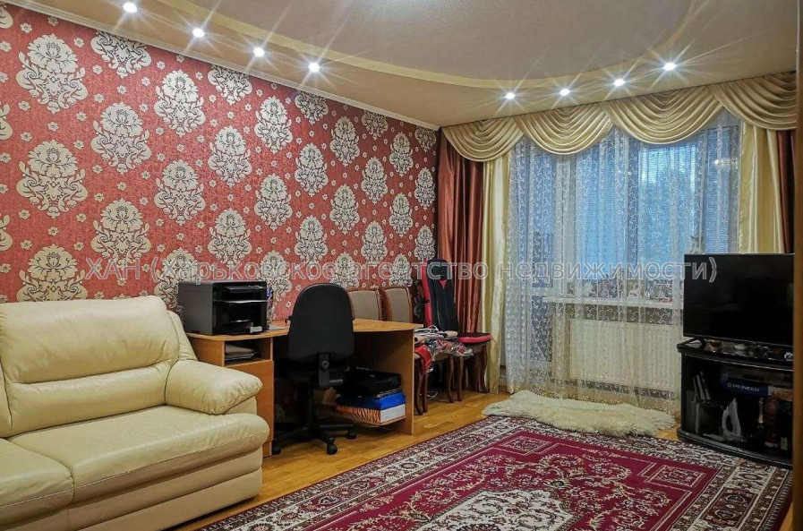 Продам квартиру, Каденюка ул. , 2 кім., 60 м², евроремонт 